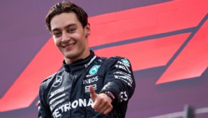 Avustralya'da pole Russell'ın