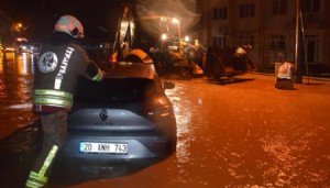 Manisa'da sağanak etkili oldu