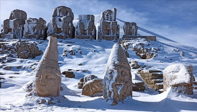 Nemrut Dağı'nı 171 bin kişi gezdi!