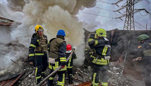 Rusya'dan Ukrayna'ya saldırı: 3 yaralı