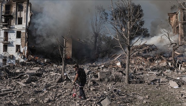 Rusya'dan Ukrayna'ya yoğun saldırı