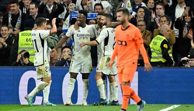 Real Madrid, Valencia'yı mağlup etti