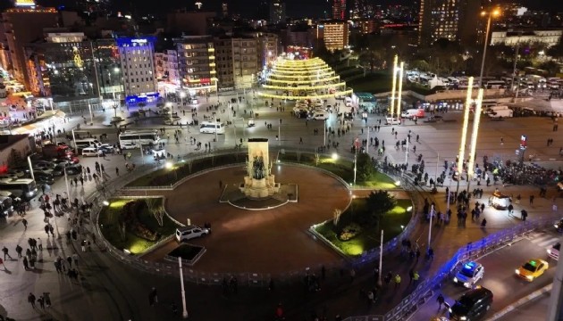 Taksim'de yoğunluk artıyor
