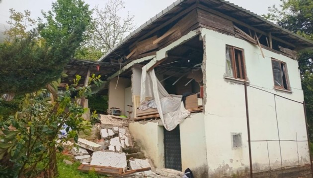 Trabzon'da evde mutfak tüpü patladı