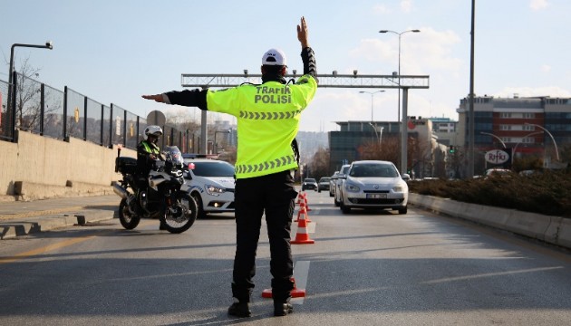 Türkiye genelinde trafik denetimi: 369 araç trafikten men edildi