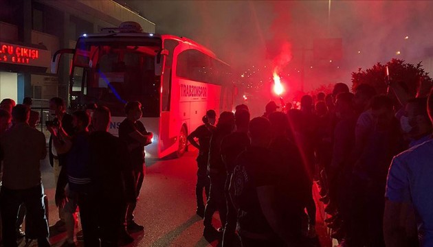 Trabzonspor'a çoşkulu karşılama