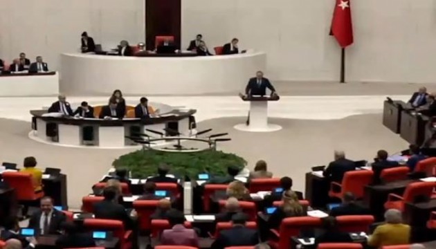 Sırrı Süreyya Önder, Faik Öztrak'a sınırsız konuşma hakkı verdi