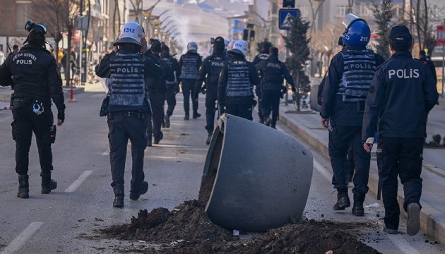 Van'daki protestolara 23 tutuklama