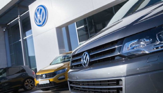 Volkswagen'den ilk kez Almanya'da fabrika kapatabileceği uyarısı