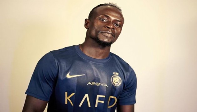 Sadio Mane resmen Suudi Arabistan'da