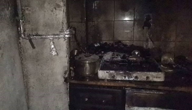 Ocakta unutulan yemek yangın çıkardı