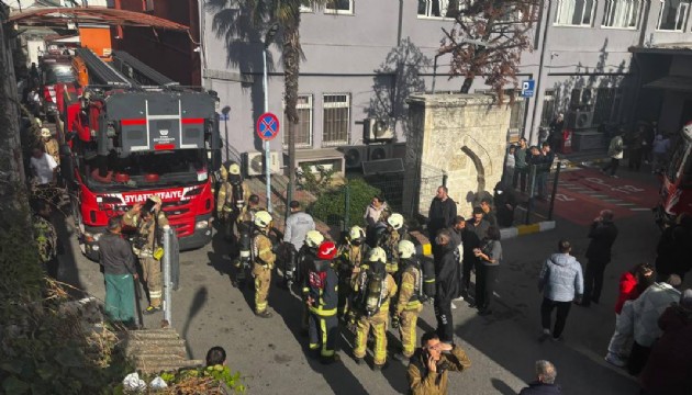 İstanbul Eğitim ve Araştırma Hastanesi'nde yangın