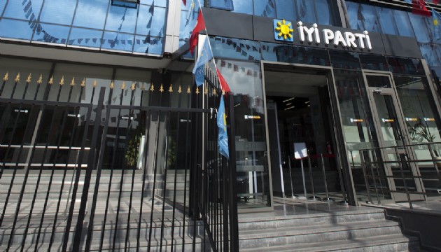 İYİ Parti'de istifa depremi!