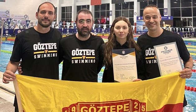 Milli yüzücüden Türkiye rekoru