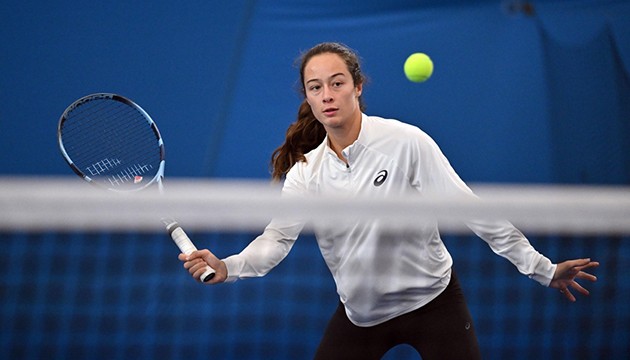 Zeynep Sönmez ana tabloda