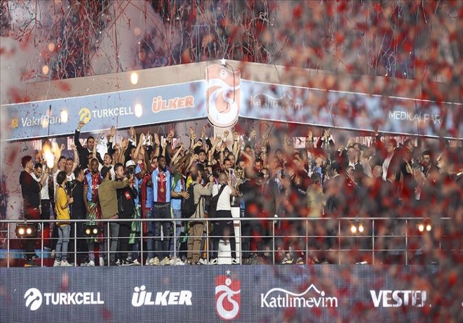 Trabzonspor şampiyonluğunu kutladı!